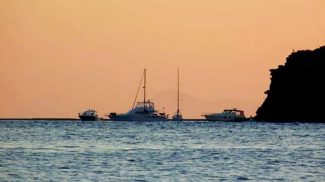 Άνοιγμα τουρισμού χωρίς τουρίστες – Δεν υπάρχουν πρωτόκολλα – Τι λέει ο Λύσανδρος Τσιλίδης στο Newpost