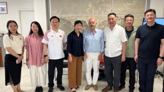 Meeting with representatives of Nanjing