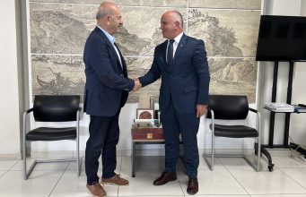 Ενισχύονται οι δεσμοί Ελλάδας – Κοσόβου στην αγορά ταξιδιωτικών γραφείων